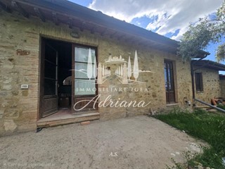 Appartamento in Vendita a Colle di Val D'Elsa, 400'000&euro;, 98 m², arredato