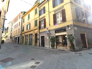 Appartamento in Vendita a Massa, 195'000&euro;, 120 m²