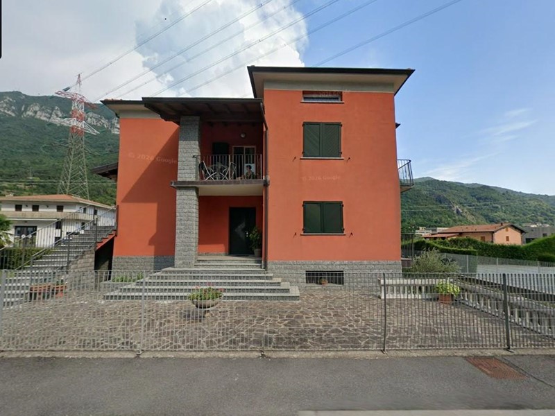 Quadrilocale in Vendita a Casazza, 111'100&euro;, 200 m², con Box
