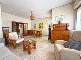 Appartamento in Vendita a Cecina, 200'000&euro;, 135 m²