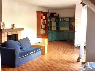 Appartamento in Vendita a Massa, 250'000&euro;, 182 m²