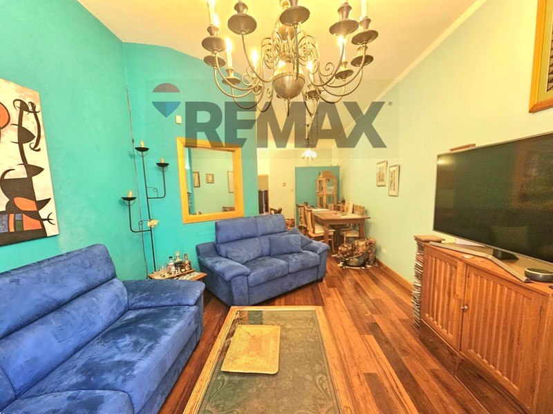Appartamento in Affitto a Salerno, 1'200&euro;, 135 m²