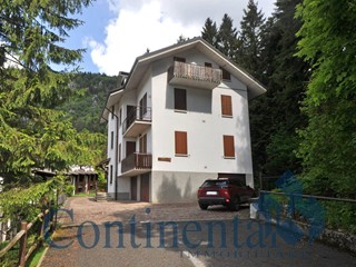 Trilocale in Vendita a Piazzatorre, 68'000&euro;, 61 m²