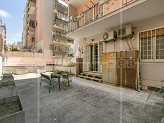 Bilocale in Vendita a Roma, 320'000&euro;, 74 m²