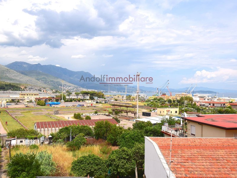 Quadrilocale in Vendita a Gaeta, 185'000&euro;, 85 m²