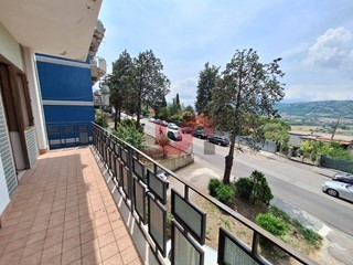 Appartamento in Affitto a Benevento, 1'300&euro;, 264 m²