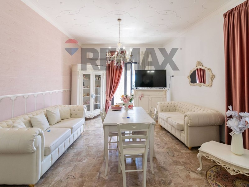 Quadrilocale in Affitto a Catania, 900&euro;, 120 m²