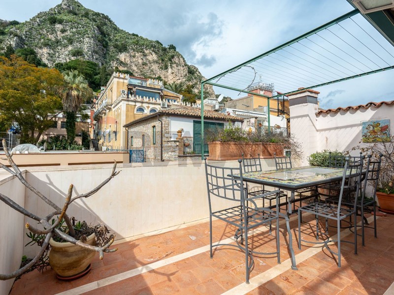 Appartamento in Vendita a Taormina, 1'650'000&euro;, 175 m²