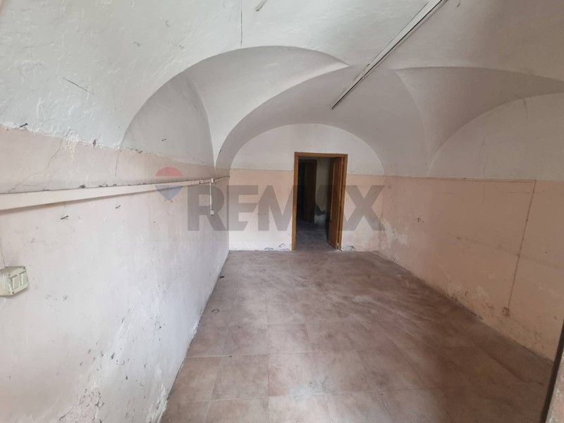 Bilocale in Vendita a Catania, 30'000&euro;, 60 m²