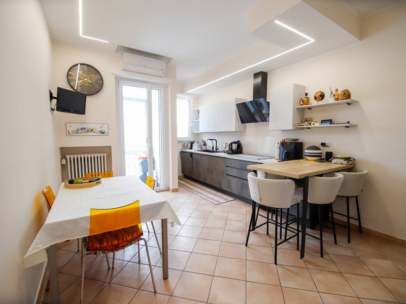 Appartamento in Vendita a Torino, 215'000&euro;, 102 m²