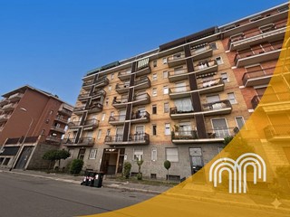 Bilocale in Vendita a Torino, 149'000&euro;, 70 m²