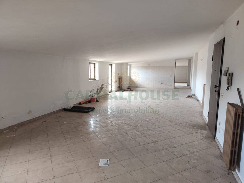 Trilocale in Vendita a Mercato San Severino, 120'000&euro;, 125 m²