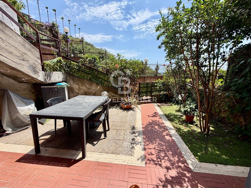 Bilocale in Vendita a Aci Castello, 119'000&euro;, 57 m²
