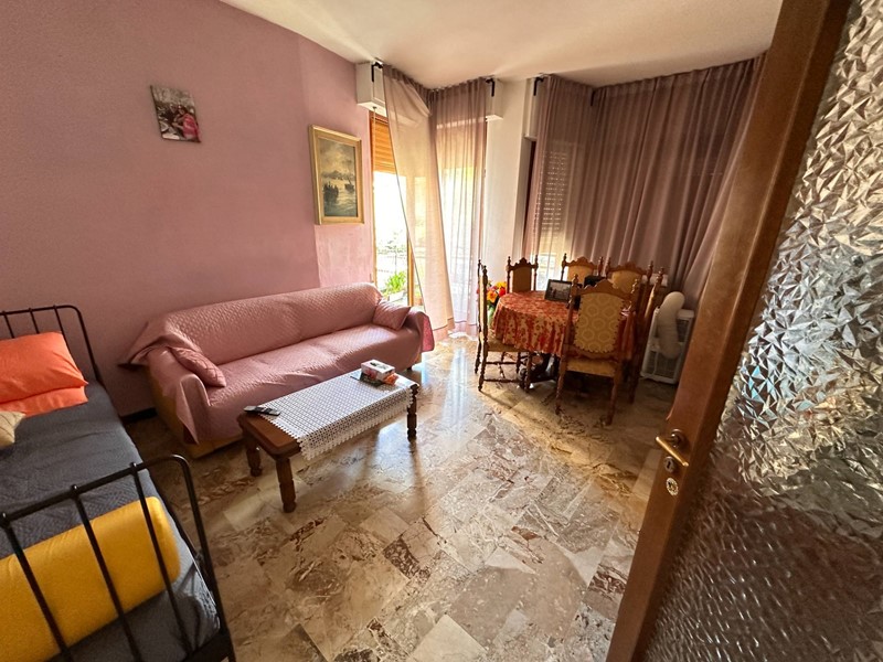 Quadrilocale in Vendita a Rapallo, 115'000&euro;, 71 m²