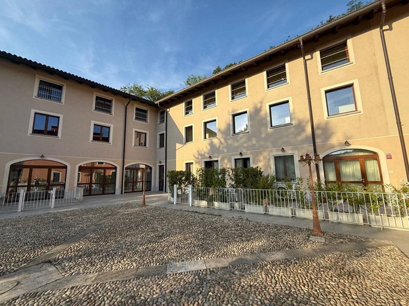 Bilocale in Vendita a Carate Brianza, 169'000&euro;, 55 m²