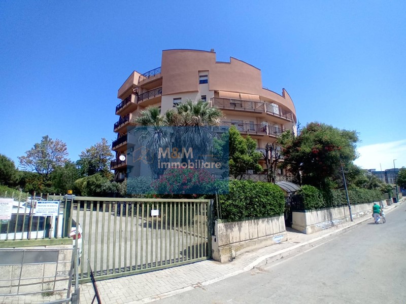 Attico in Vendita a Anzio, 225'000&euro;, 200 m²