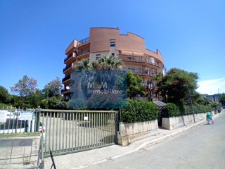 Attico in Vendita a Anzio, 225'000&euro;, 200 m²