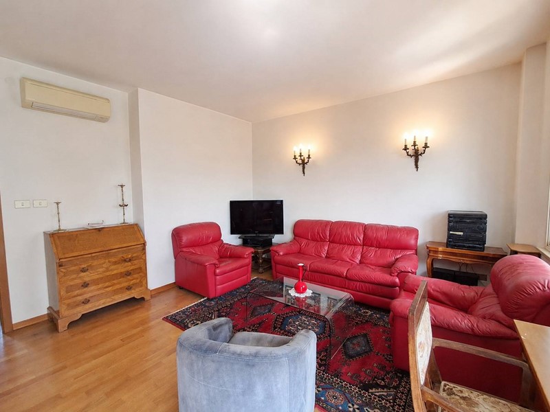 Appartamento in Vendita a Ferrara, 330'000&euro;, 147 m²