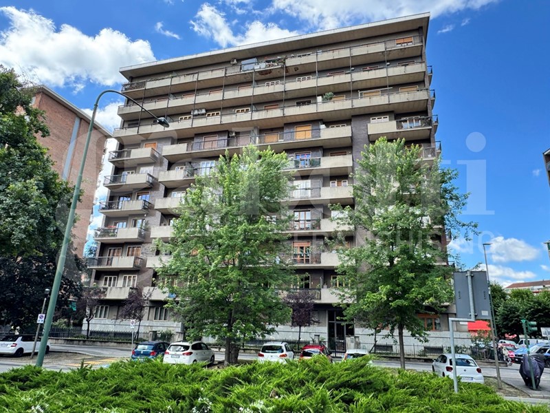 Quadrilocale in Vendita a Torino, 265'000&euro;, 110 m², con Box