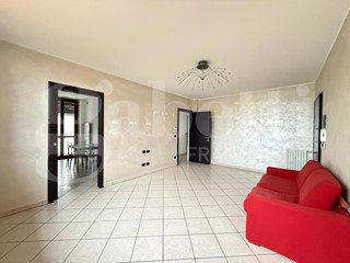 Quadrilocale in Vendita a Grugliasco, 257'000&euro;, 93 m², con Box