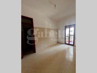 Trilocale in Vendita a Palermo, 245'000&euro;, 123 m²
