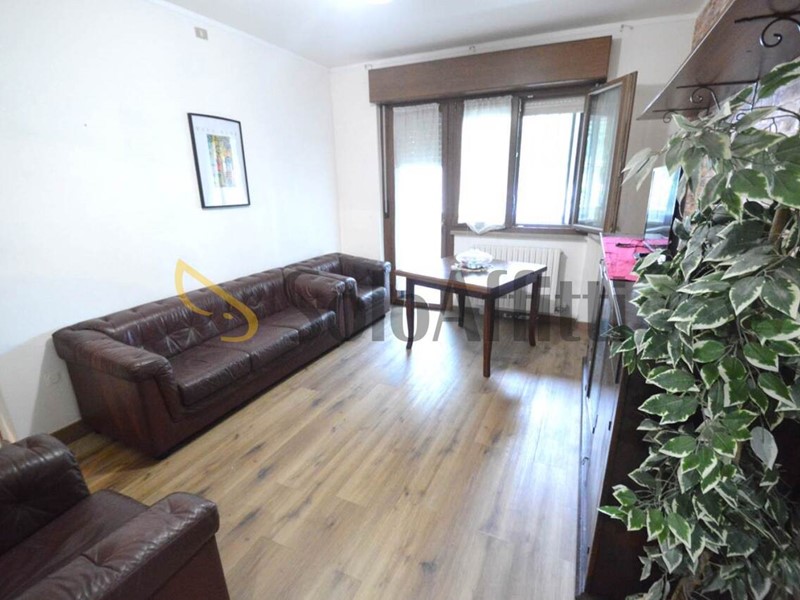 Trilocale in Affitto a Pieve Emanuele, 1'000&euro;, 94 m², arredato