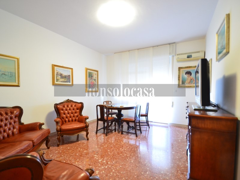 Trilocale in Affitto a Perugia, zona Ponte San Giovanni, 600&euro;, 90 m²