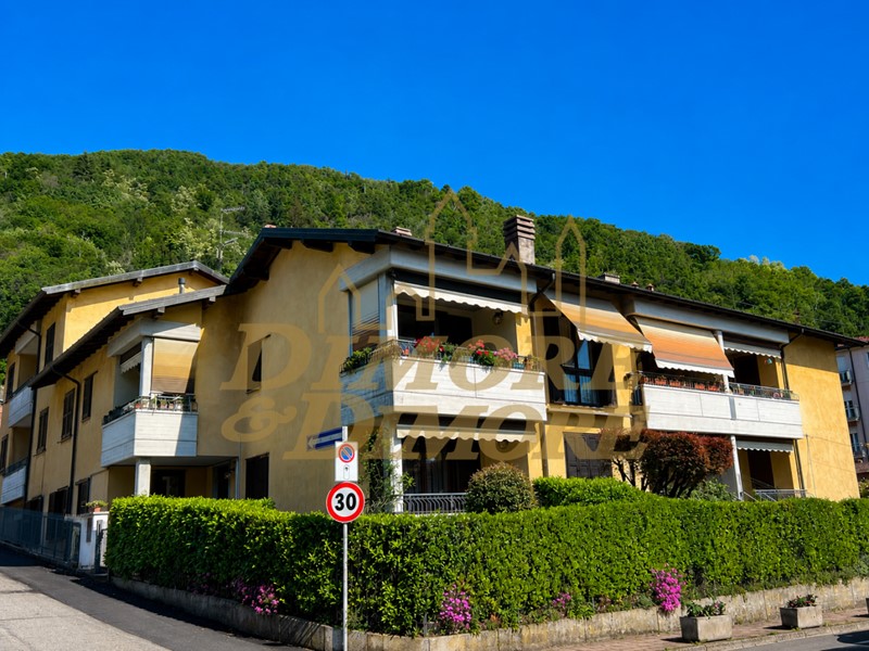 Appartamento in Vendita a Maccagno con Pino e Veddasca, 260'000&euro;, 103 m², arredato, con Box