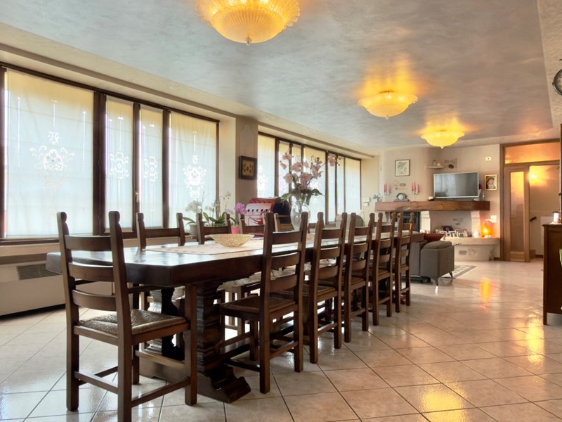 Quadrilocale in Vendita a Bedizzole, 216'000&euro;, 237 m²