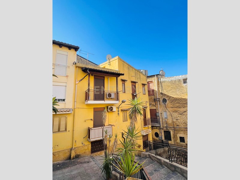 Appartamento in Vendita a Agrigento, 89'000&euro;, 135 m²