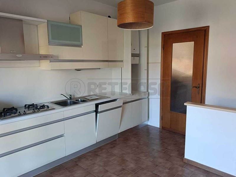 Trilocale in Affitto a Crema, 700&euro;, 90 m², arredato
