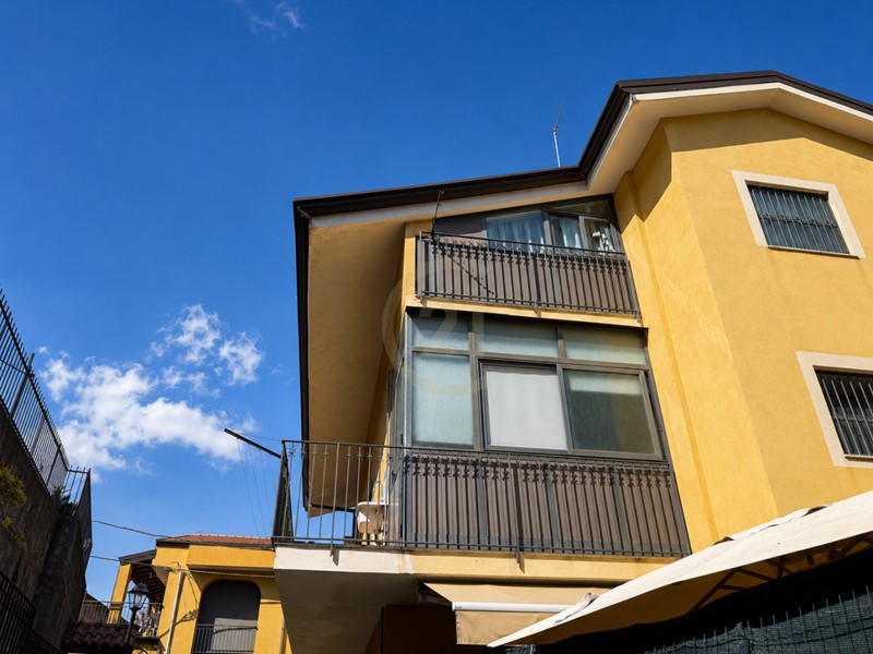 Quadrilocale in Vendita a Aci Catena, zona Aci San Filippo, 90'000&euro;, 113 m², con Box
