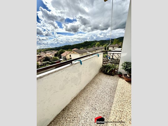 Appartamento in Vendita a Lugo di Vicenza, 98'000&euro;, 90 m²