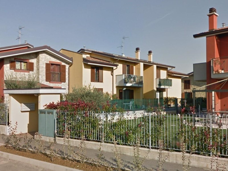 Quadrilocale in Vendita a Roncello, 102'600&euro;, 74 m², con Box