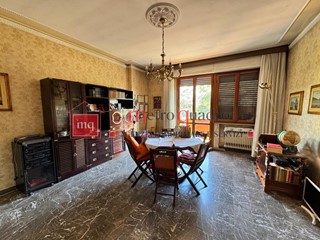 Appartamento in Vendita a Pisa, 295'000&euro;, 107 m², con Box