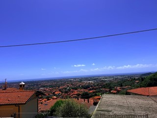 Bilocale in Vendita a Massa, zona Lavacchio, 75'000&euro;, 50 m², arredato