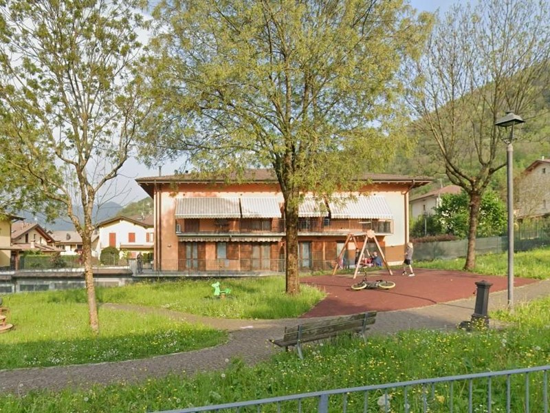 Quadrilocale in Vendita a Zogno, 74'418&euro;, 135 m², con Box