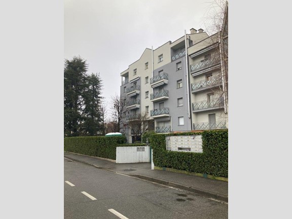 Appartamento in Vendita a Villa di Serio, 111'643&euro;, 111 m², con Box