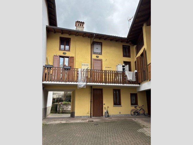 Appartamento in Vendita a Albino, 95'625&euro;, 140 m², con Box