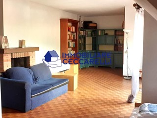 Appartamento in Vendita a Massa, 250'000&euro;, 182 m²