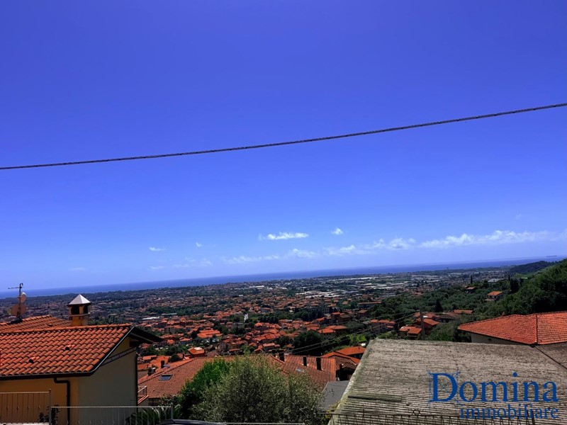Bilocale in Vendita a Massa, zona Lavacchio, 75'000&euro;, 50 m², arredato