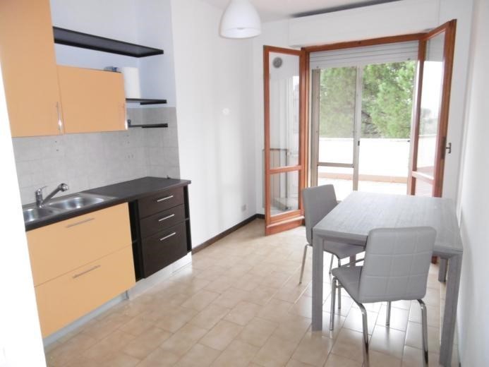 Appartamento in Affitto a Pisa, 320&euro;, 90 m², arredato