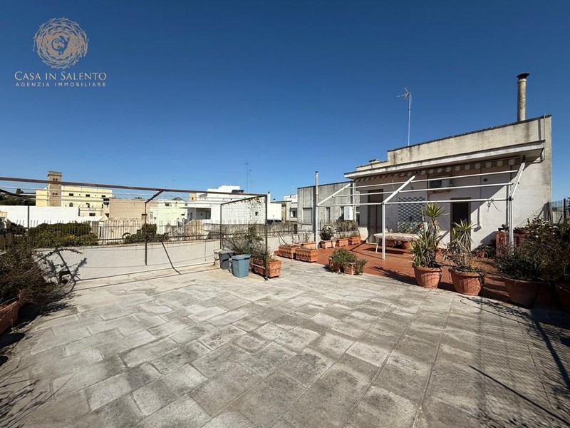 Appartamento in Vendita a Alessano, 115'000&euro;, 245 m²