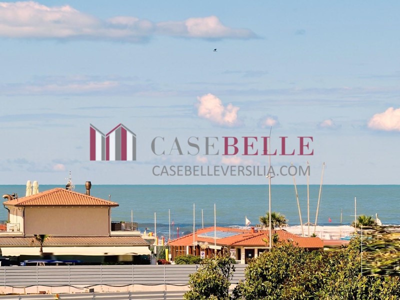 Quadrilocale in Vendita a Camaiore, zona Lido di Camaiore, 450'000&euro;, 75 m²