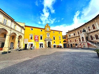 Appartamento in Vendita a Fermo, 390'000&euro;, 266 m²