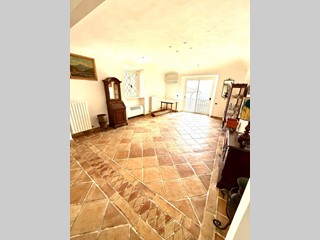 Appartamento in Vendita a Fermo, 390'000&euro;, 266 m²
