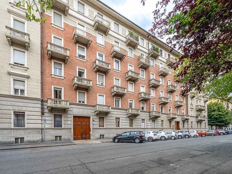 Trilocale in Vendita a Torino, 260'000&euro;, 75 m²
