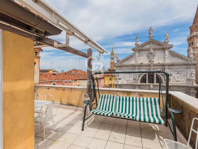 Trilocale in Affitto a Venezia, 10'000&euro;, 110 m²