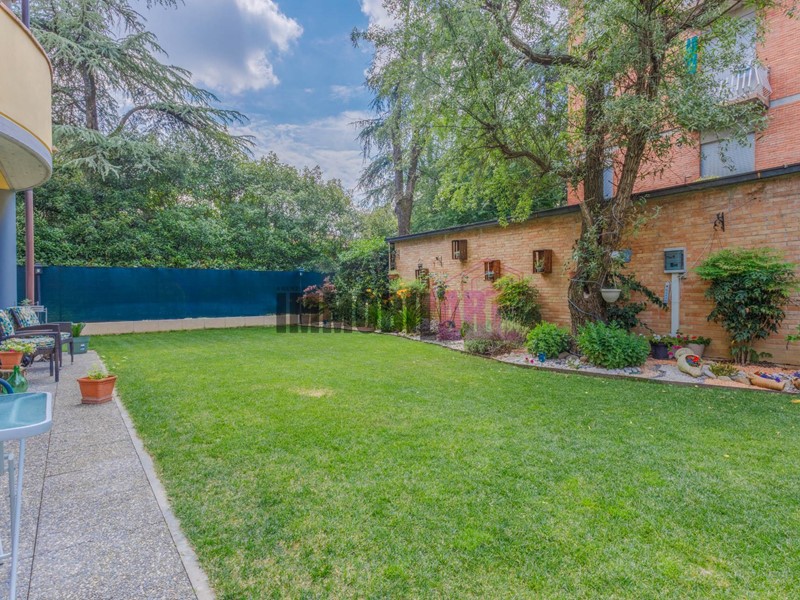 Quadrilocale in Vendita a Reggio Emilia, 250'000&euro;, 120 m²