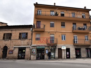 Appartamento in Vendita a Sarnano, 82'000&euro;, 95 m²